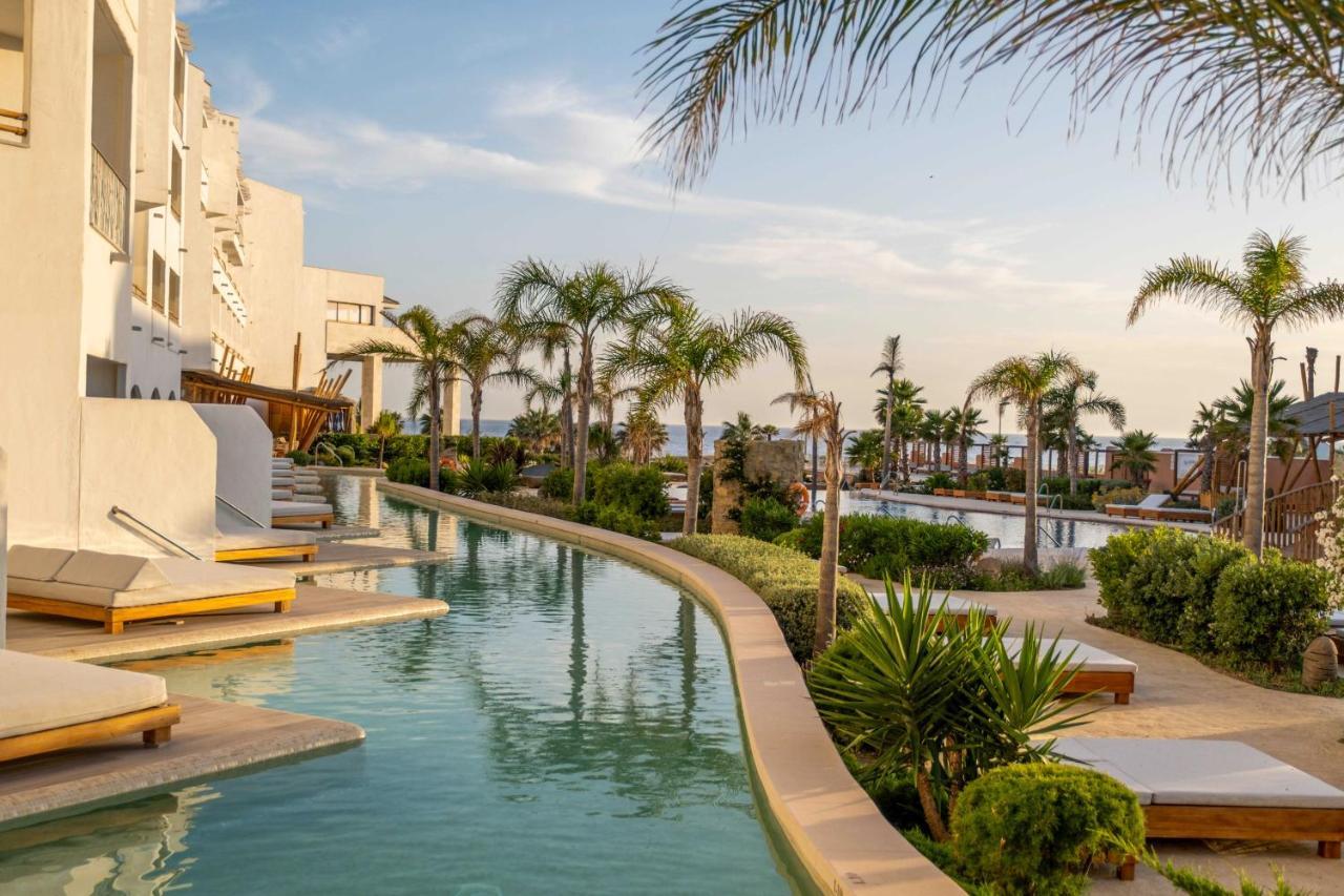 Zahara Beach & Spa By Qhotels - Adults Recommended サアラ・デ・ロス・アトゥネス エクステリア 写真 The hotel's pool