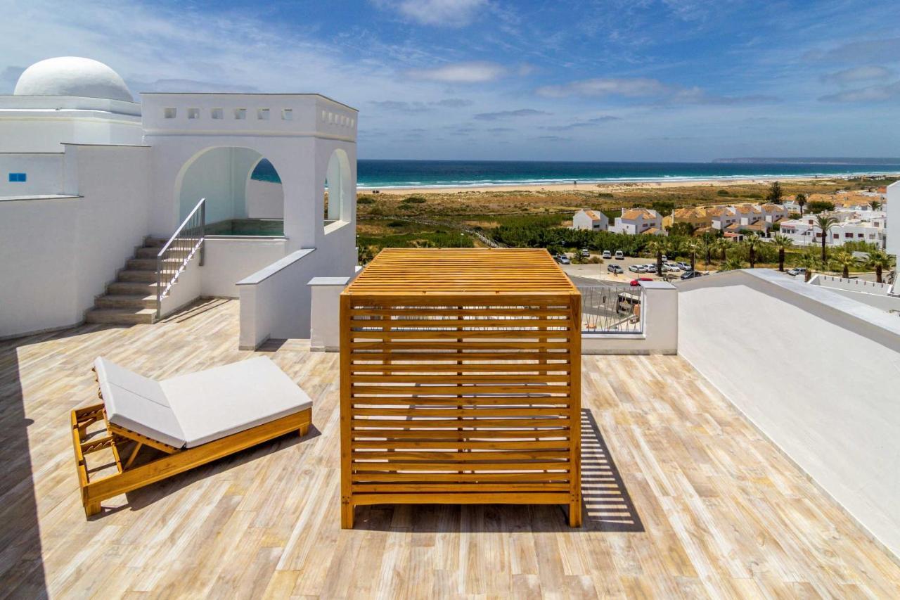 Zahara Beach & Spa By Qhotels - Adults Recommended サアラ・デ・ロス・アトゥネス エクステリア 写真 Rooftop in La Paloma
