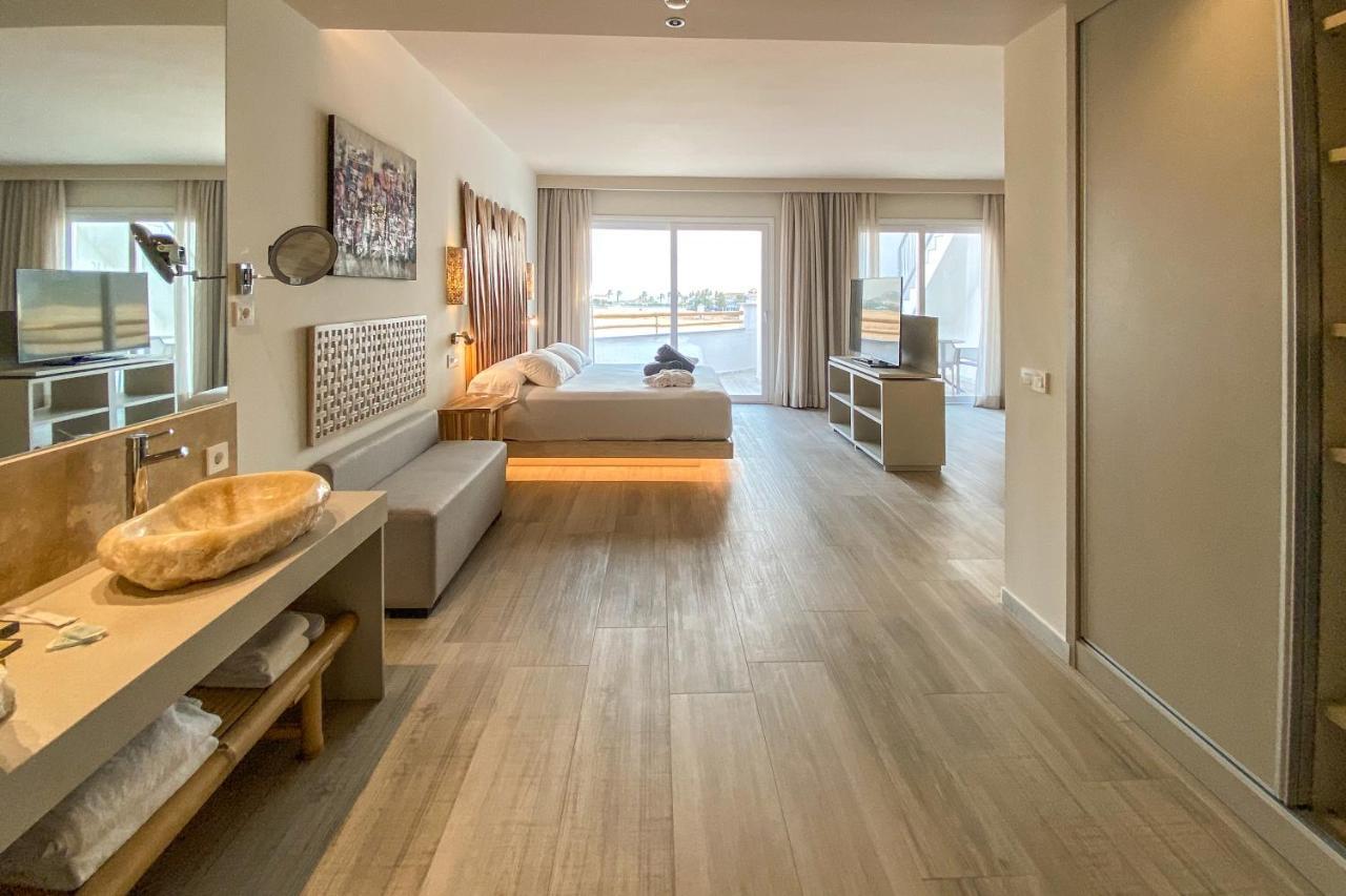Zahara Beach & Spa By Qhotels - Adults Recommended サアラ・デ・ロス・アトゥネス エクステリア 写真 Deluxe room