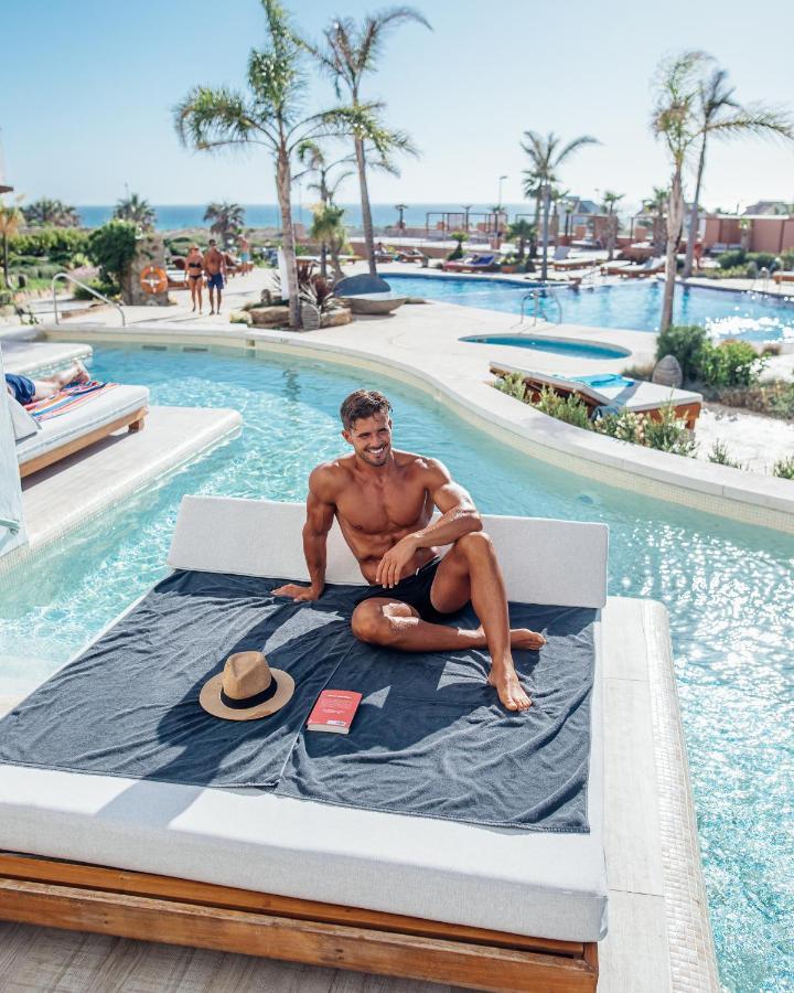 Zahara Beach & Spa By Qhotels - Adults Recommended サアラ・デ・ロス・アトゥネス エクステリア 写真