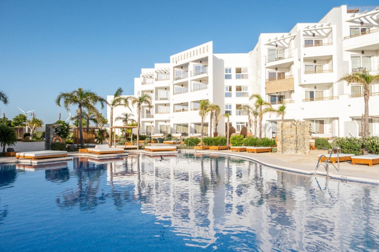 Zahara Beach & Spa By Qhotels - Adults Recommended サアラ・デ・ロス・アトゥネス エクステリア 写真
