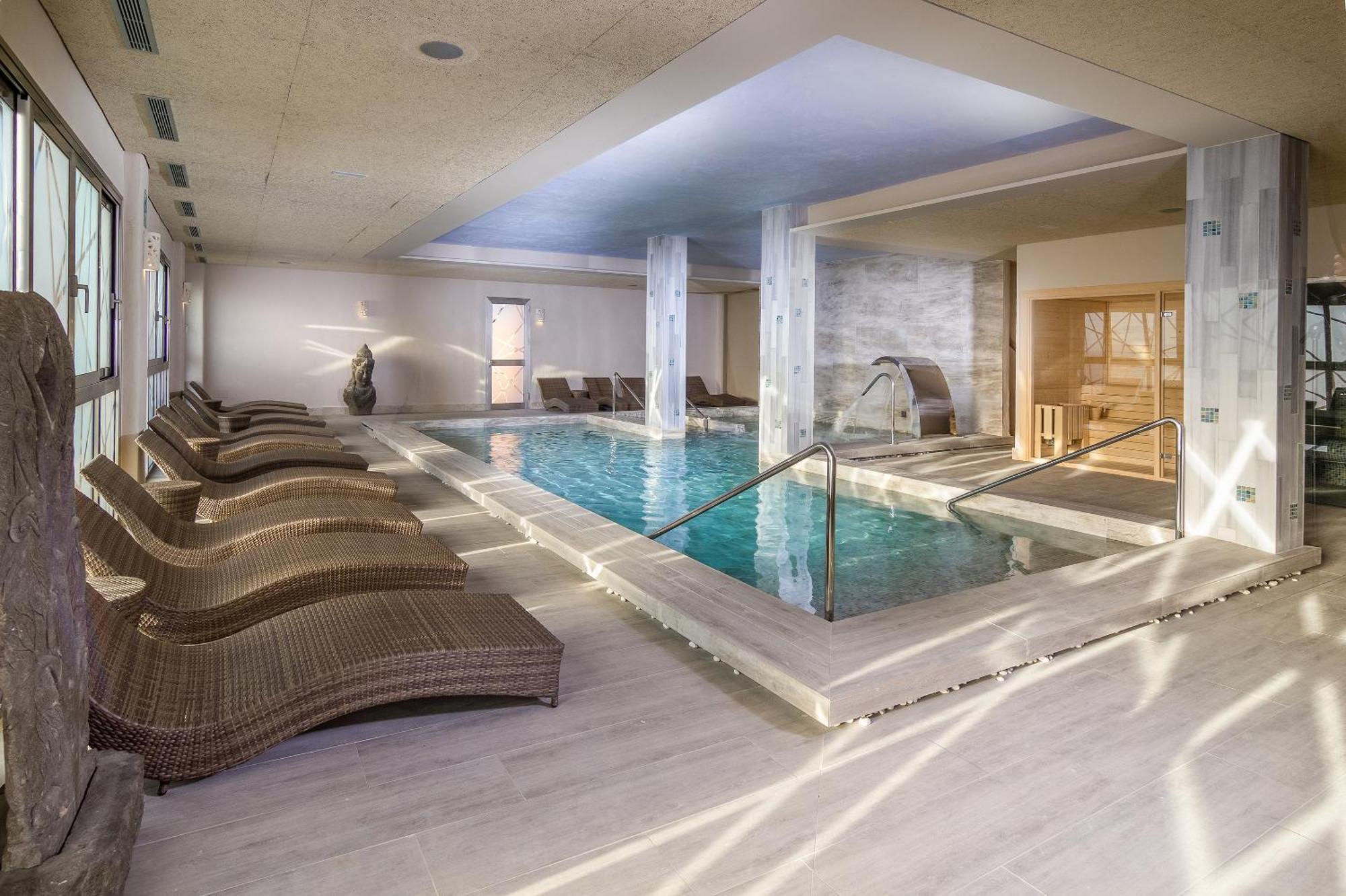 Zahara Beach & Spa By Qhotels - Adults Recommended サアラ・デ・ロス・アトゥネス エクステリア 写真 The spa at the Hotel