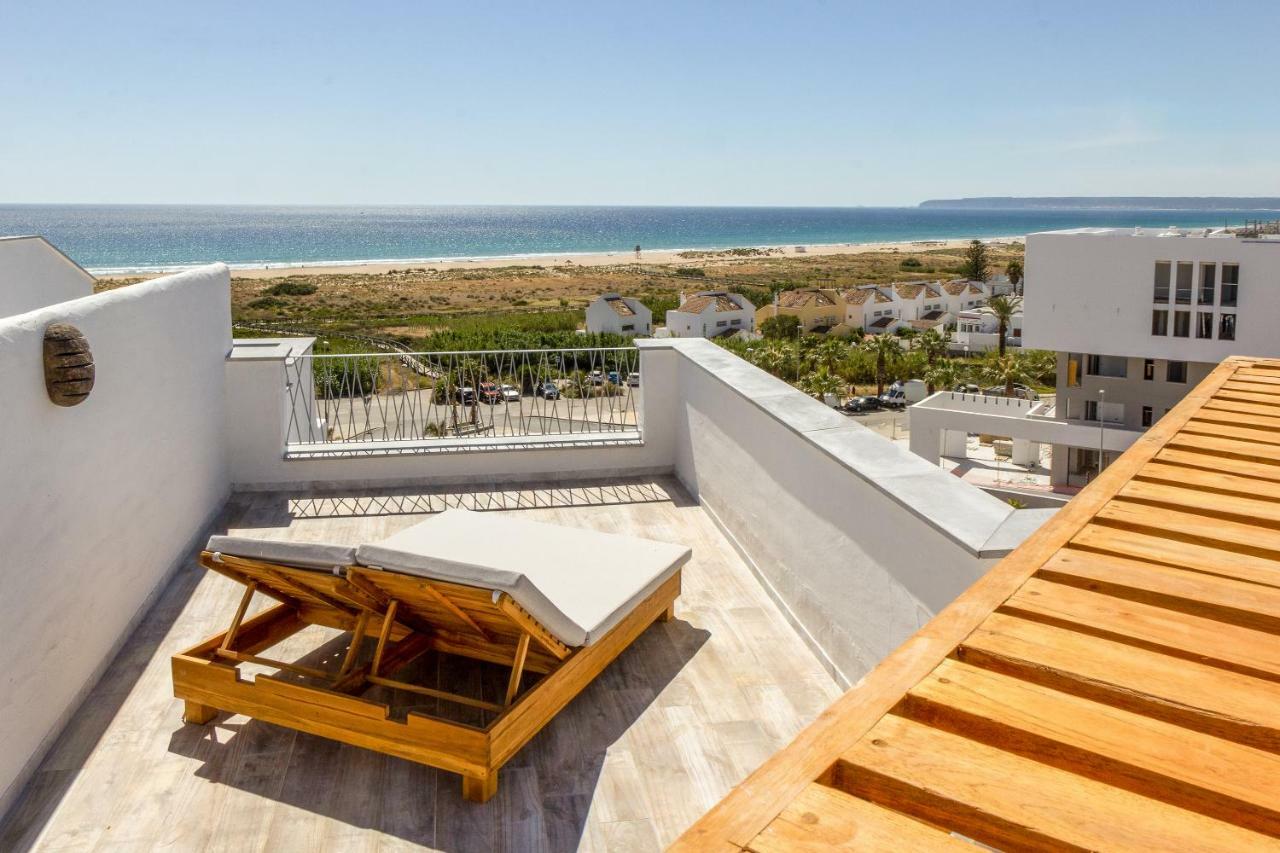Zahara Beach & Spa By Qhotels - Adults Recommended サアラ・デ・ロス・アトゥネス エクステリア 写真 Rooftop terrace